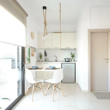 F & B Collection - Escape Avenue Apartment